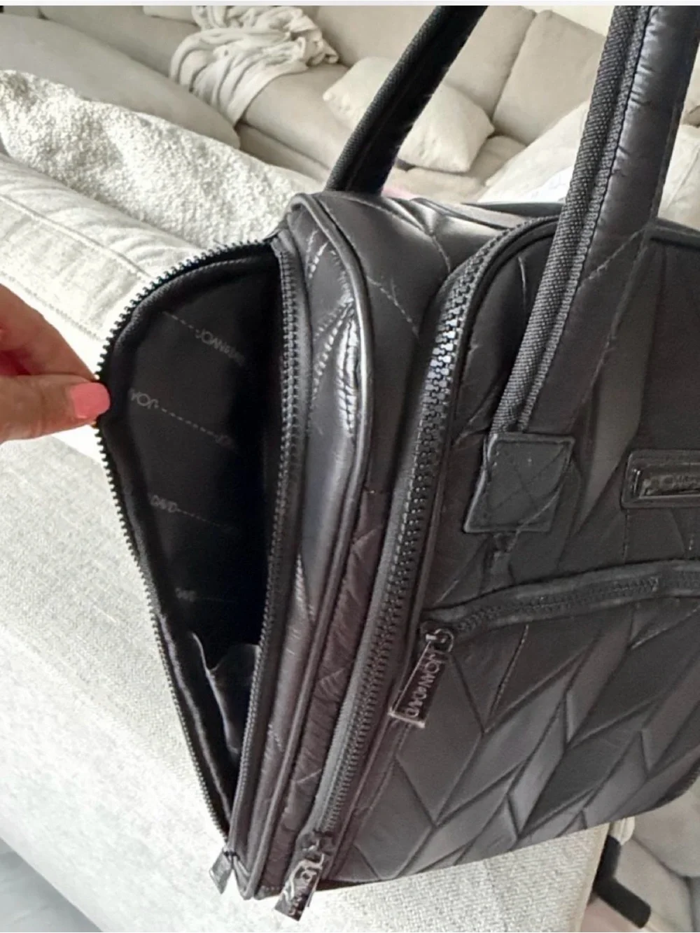 Joan & David Stylish Black Quilted Carry-On office  on wheels. Unisex